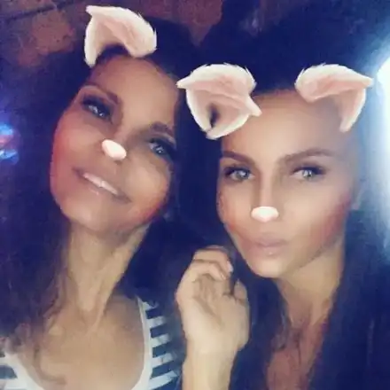 Лидка Скалата и снаха й позират като зайчета + кога ще има сватба