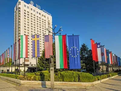 Luxury club Тузар отваря врати