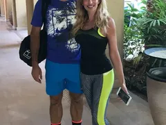 Малина налази Федерер във фитнеса в Дубай! Показа и перфектна форма по бански на плажа (СНИМКИ)