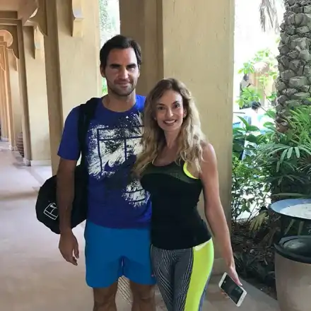 Малина налази Федерер във фитнеса в Дубай! Показа и перфектна форма по бански на плажа (СНИМКИ)