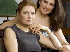 Маргарита Михнева залюби швейцарец! Журналистката се пренесе да живее при щерка си Неда в Женева