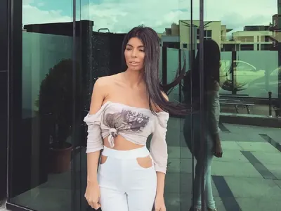 Мегз се върна към черното, защото Гери-Никол я имитира (СНИМКИ)