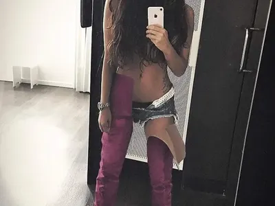 Николета, добре ли си? ТВ водещата драстично отслабна, стана кожа и кости! (Актуални снимки от Милано)