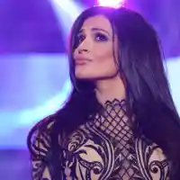 Психар преследва Преслава пред дома й, певицата отключила паникатаки