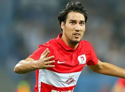 Рускиня изнудва Ивелин Попов за насилие и едни 30 000 евро! Футболистът подозирал и българи в сценария (Подробности)