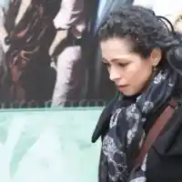 Съдия-изпълнител остави Елена Петрова на улицата, актрисата загуби 2 апартамента, мъжът й сваля мацки в интернет