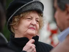 Татяна Лолова няма пари да яде! Едва свързва двата края с мизерната си пенсия, която отивала за сметките на Топлофикация