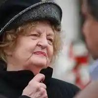 Татяна Лолова няма пари да яде! Едва свързва двата края с мизерната си пенсия, която отивала за сметките на Топлофикация