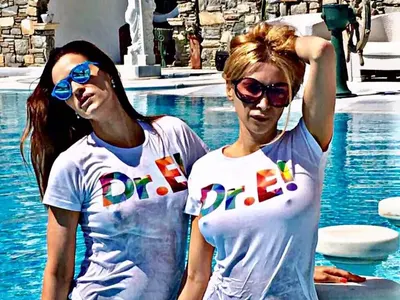 Теди Велинова стана „Мис мокра фланелка“ за ЧРД на д-р Енчев (Вижте как се забавляват)