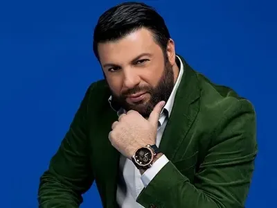 Тони Стораро спал с мъж на пияна глава! Съществото от третия пол имало силиконови гърди и заблудило певеца да си легне с него