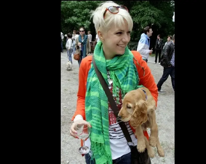 Трагедия сполетя Поли Генова! Отровиха кучето й, борят се за живота му (Подробности)