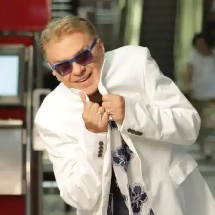 Васил Найденов тръгна с бастун! Легендата закъса със ставите и кръста, придвижва се трудно