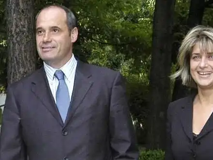 Весела Лечева  пръсна 4 милиона,  за да съживи съпруга си, вече живее с друг мъж в дома му