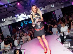 Цветелина Грахич стана 36 кила! Краката на певицата са вече криви от слабост (СНИМКИ)
