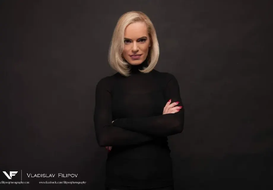 И Ива Екимова скочи срещу чантите на Лили Павлова (Стана страшно мазало във Фейсбук профила й)