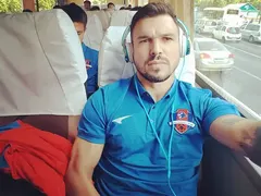 Никой не ще да спи с Божинов