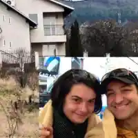 Зуека продаде къща за над 400 бона, бяга от кофти съседи