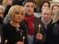 Анелия влиза в политиката! Певицата стана първа дружка с Мая Манолова, планира да се кандидатира за депутат