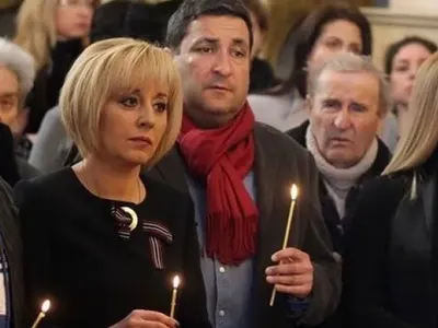 Анелия влиза в политиката! Певицата стана първа дружка с Мая Манолова, планира да се кандидатира за депутат