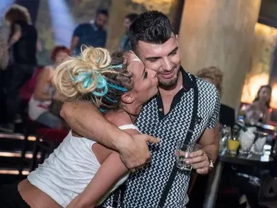 Бебо Халваджиян и Алекс Енева РАЗДЕЛЕНИ? Бившата адреналинка се натиска с друг (ФОТО)