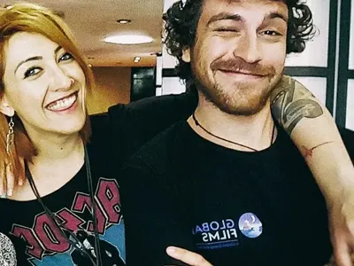 Бебо Халваджиян и Алекс Енева РАЗДЕЛЕНИ? Бившата адреналинка се натиска с друг (ФОТО)