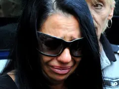 Бомбите ма Мейзер пред взрив в килията, затворнички я спукват от бой зад решетките (Разкази на очевидци)