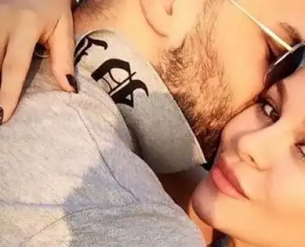 Деси Слава заряза гаджето си, двамата са разделени от седмица