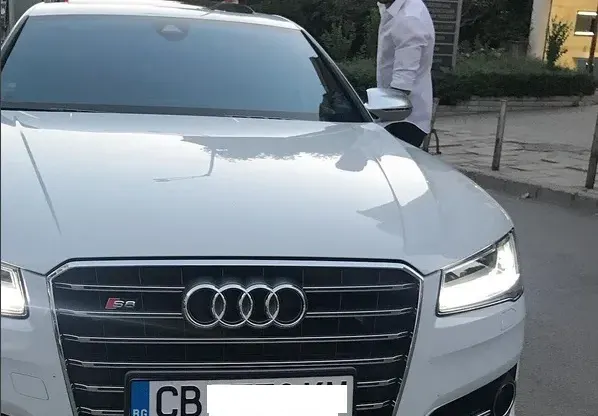 ДесиСлава взе кола на гаджето за 160 бона с парите от Капките (Подробности)