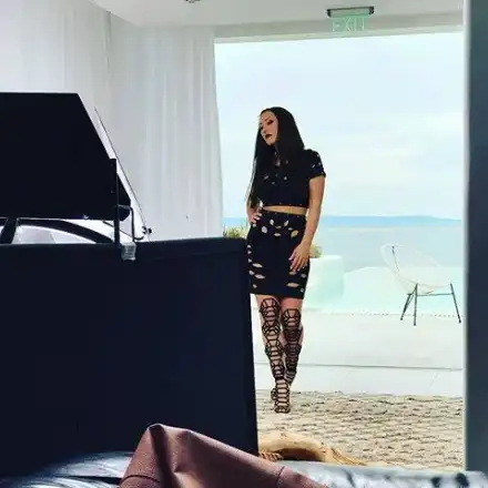 Джена отслабва ударно! Качи 12 кг покрай бременността, 9 от тях вече е свалила (Вижте режима й)