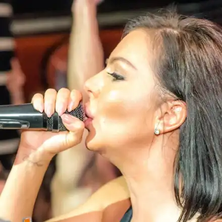 Доста неприятно! Галена крие злепоставяща тайна, поради която пострада визията й (Вижте какви са й недъзите+Как ги замаскира)