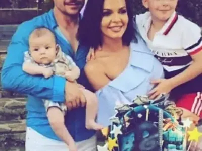 Ексклузивно в HotArena! Галена и Галин показаха за пръв път бебето Александър! (СНИМКА)