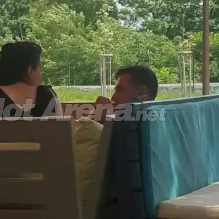 Ексклузивно в HotArena! Сано и Яна Маринова в любовна афера!? Папарашки снимки