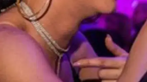 Ето я най - скандалната снимка на Галена! Не, не е онази от ваната, по - хард е! Вижте (+как певицата все още е дундеста след раждането)