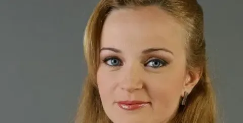 Гена Трайкова се храни като невидяла (Водещата говори с пълна уста на колегите си)