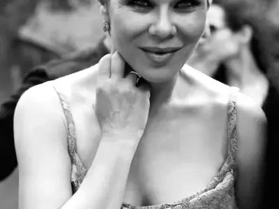 Грозни сцени в Созопол! Мутри разплакаха шефката на списание „Амика“