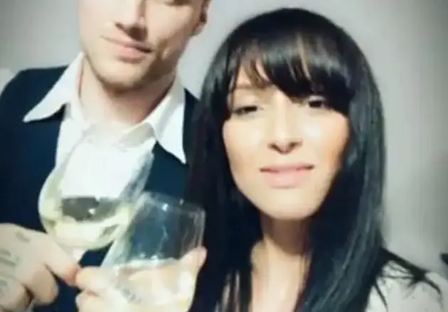 Иван Иванов доказва, че не си ляга с мъже (Снимки)