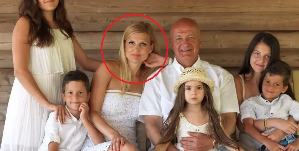 Жената на Шарлопов изпадна в нервен срив! (Вижте защо)