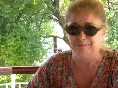 Катето Евро във война със съседи, не спи след бруталното убийство на кучето й