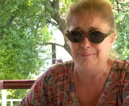 Катето Евро във война със съседи, не спи след бруталното убийство на кучето й