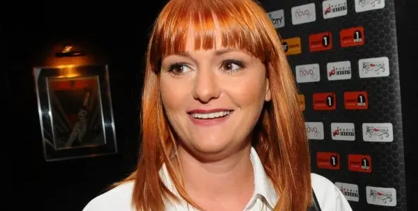 Колега на Рут Колева разкри: Купува си гледания и фенове в ЮТуб (Всичко за измамната схема)