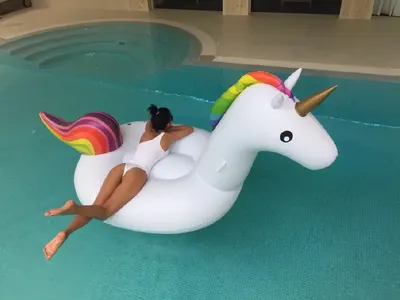 Мария – леля мечта! Ето как забавлява дъщеря си Марая и племенницата Йордана (+Лични снимки от басейна)