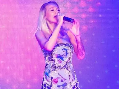 От слабост или?! Цветелина Грахич колабира на сцената (Какво се случва с певицата)