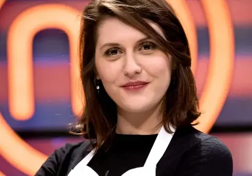 Победителката в „Мастър Шеф” обрана в мола! Нагли крадци оставиха Божана Кацарова без лев и лични документи