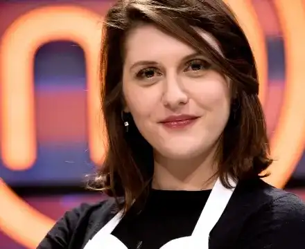 Победителката в „Мастър Шеф” обрана в мола! Нагли крадци оставиха Божана Кацарова без лев и лични документи