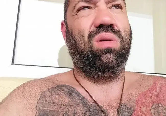 Росен Петров-Животното стана копие на Азис (Снимки)