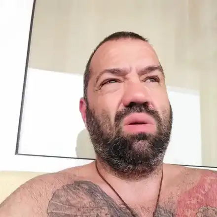 Росен Петров-Животното стана копие на Азис (Снимки)