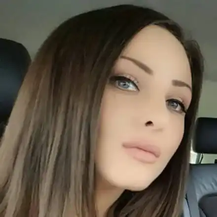 Симона Загорова: Хората, които ме познават, ме уважават, независимо на кого съм дъщеря!