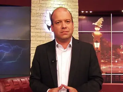 Слави побърка Иво Сиромахов! Дългия изтормози сценариста от завист (Подробности)