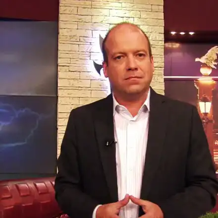 Слави побърка Иво Сиромахов! Дългия изтормози сценариста от завист (Подробности)