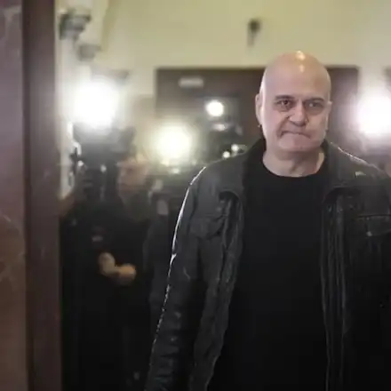 Слави спря фитнеса и смъкна 30 кила! Забраниха му натоварване заради износени стави